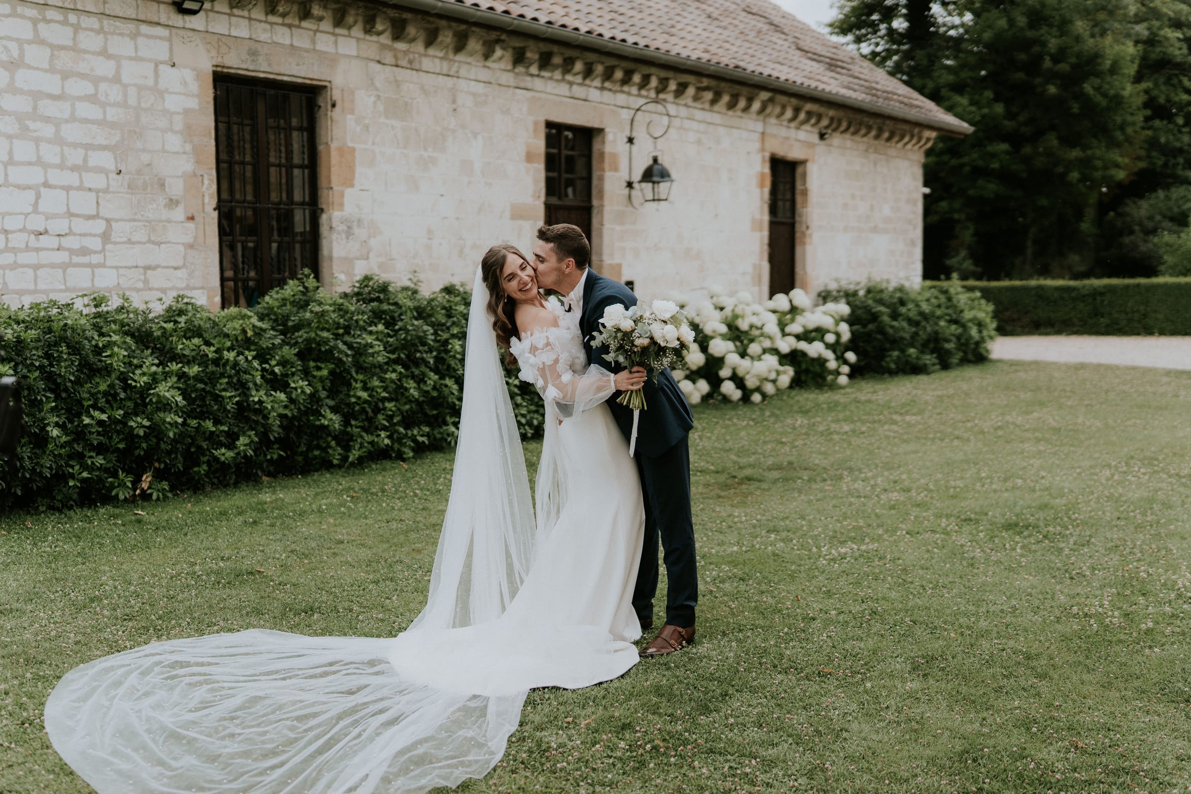 Marion et Hugo - Mariage Domaine de Vaugency Champagne 2025 - photo 18