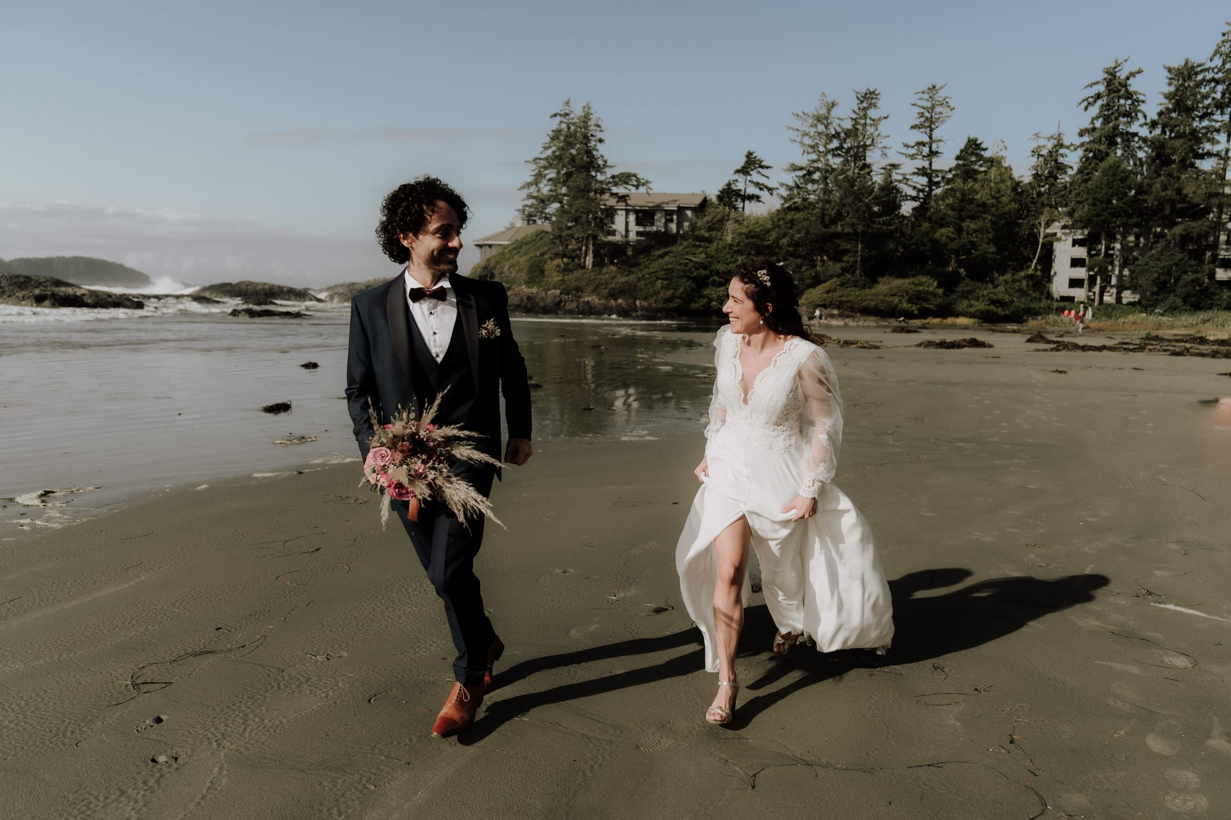 Nelly et Axel - Mariage Tofino Canada 2023 - photo 01