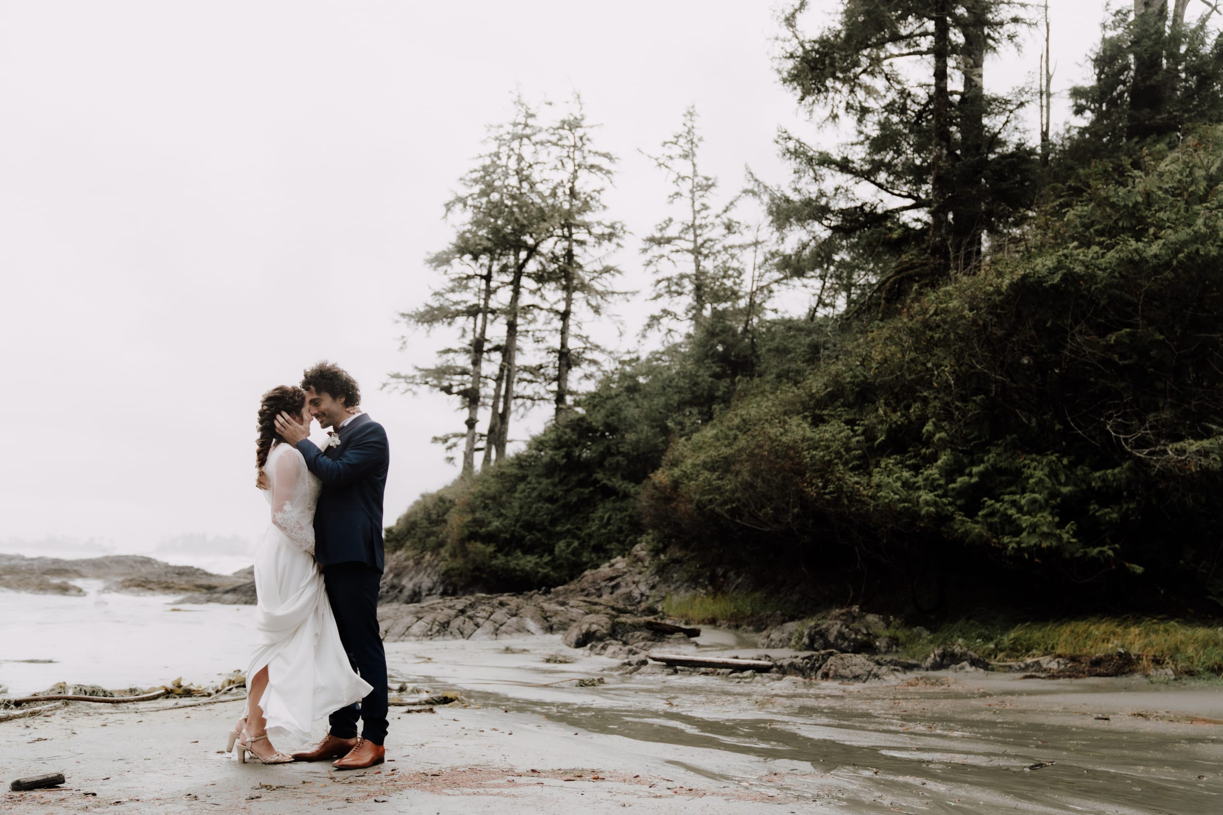Nelly et Axel - Mariage Tofino Canada 2023 - photo 11