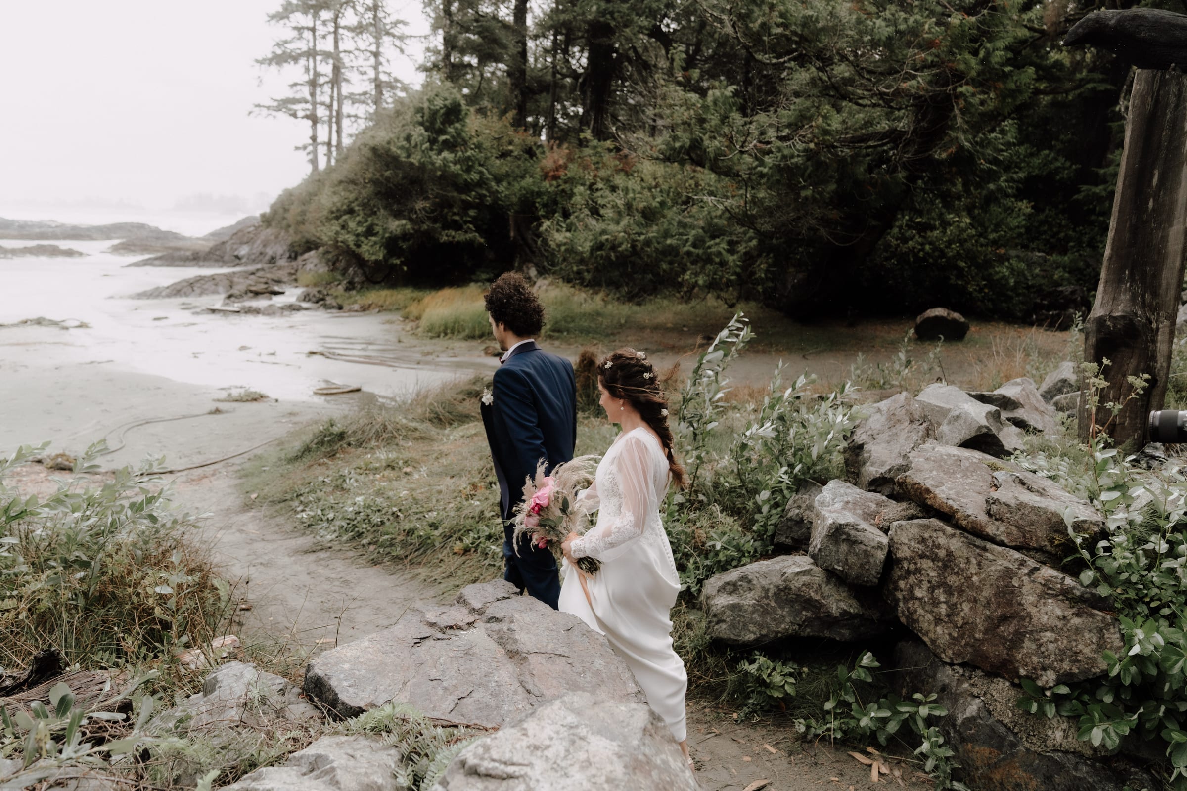Nelly et Axel - Mariage Tofino Canada 2023 - photo 12